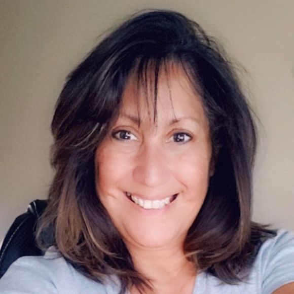 Meet your Posher, Laura - Picture 1 of 1